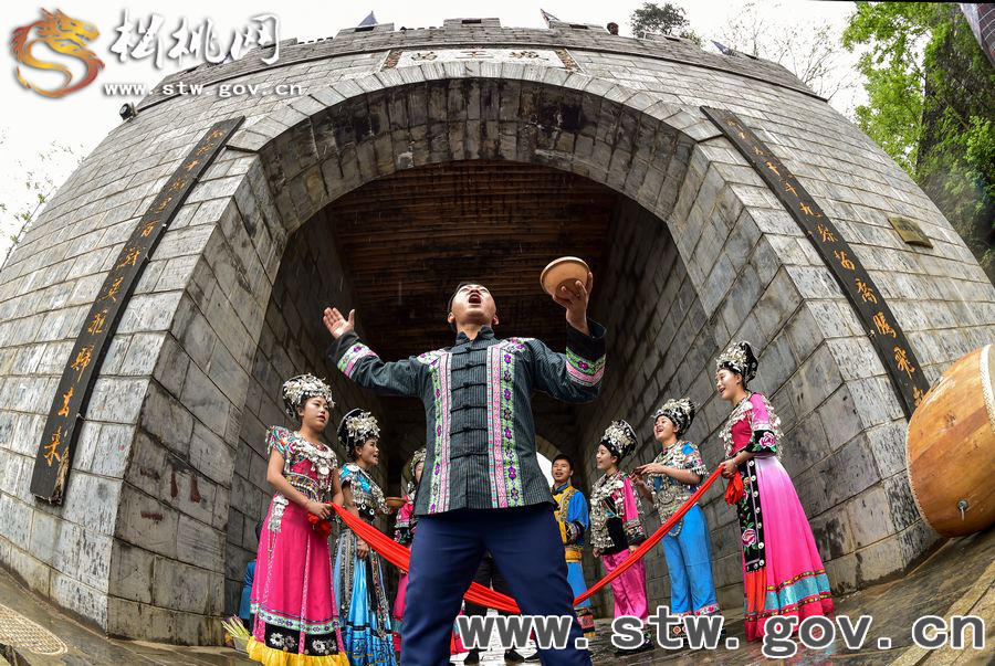 央視聚焦松桃，唱響苗家中國(guó)夢(mèng)