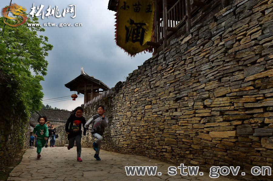 央視聚焦松桃，唱響苗家中國(guó)夢(mèng)