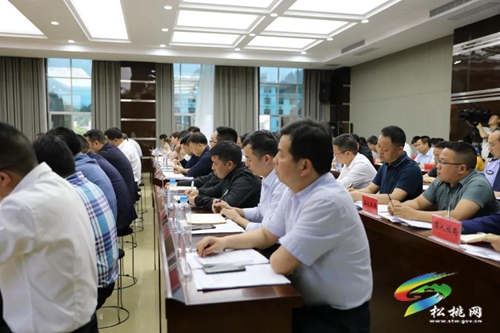 縣委2021年第12次常委會(huì)議召開