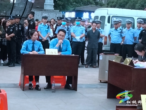 ​“巡回法庭”零距離“以案釋法”促和諧