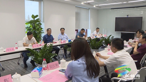 ​龍群躍率團(tuán)赴成都開展招商引資考察