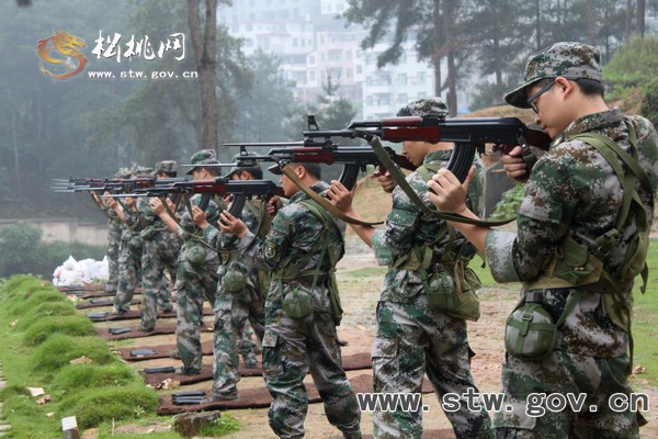 松桃人武部備戰(zhàn)省軍地聯(lián)考聯(lián)評訓(xùn)練掠影