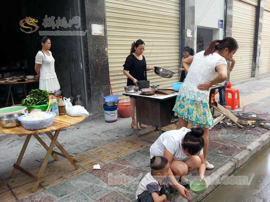 和諧小區(qū)中秋大團(tuán)圓