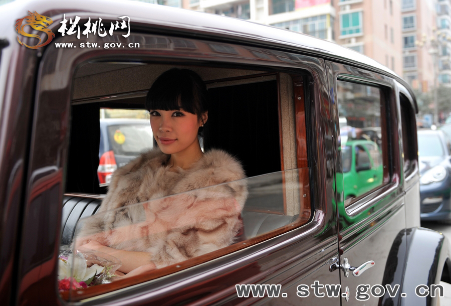 豪車美模