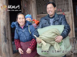 劉婕到松桃開展慰問活動(dòng)剪影