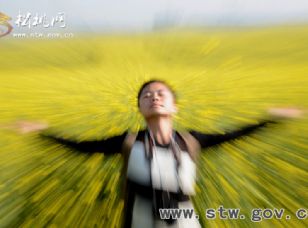 祖國(guó)二月好風(fēng)光