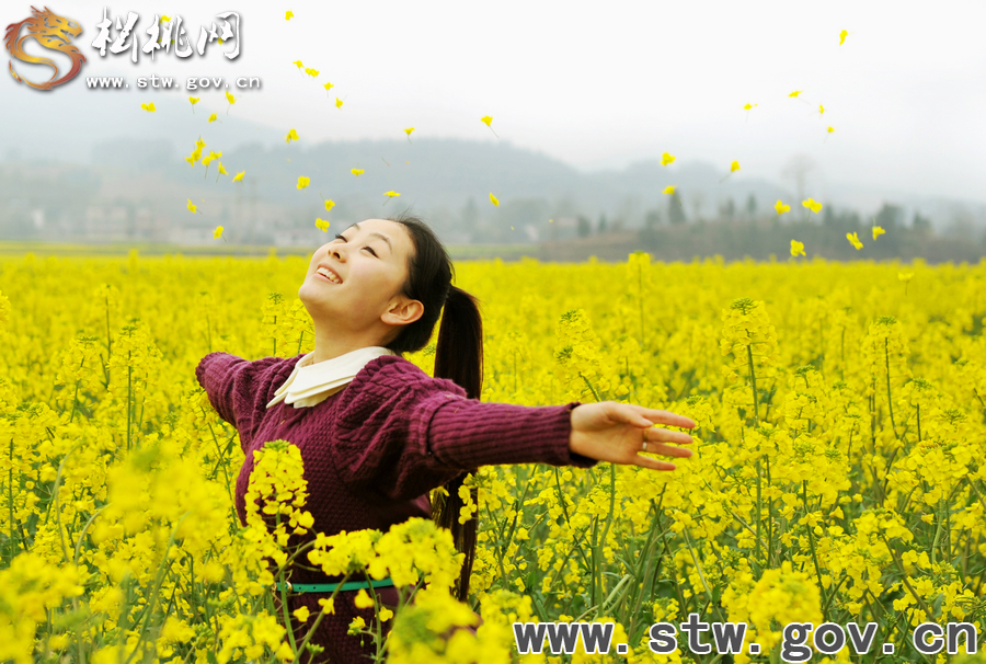 三月花海醉苗鄉(xiāng)
