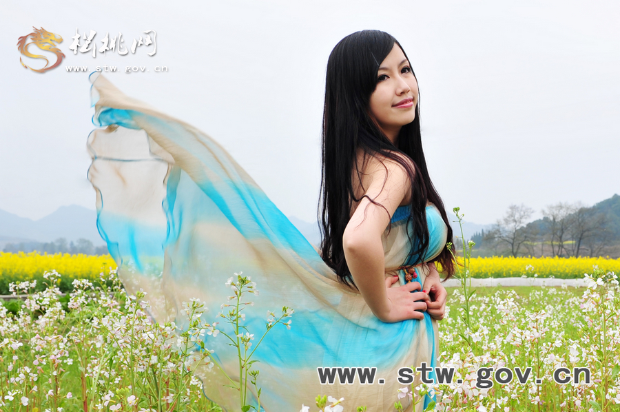 “府城”油菜花人像