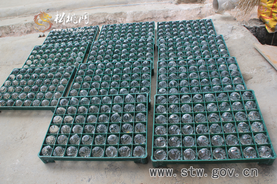 檔案工作會(huì)松桃城區(qū)項(xiàng)目建設(shè)參觀之行