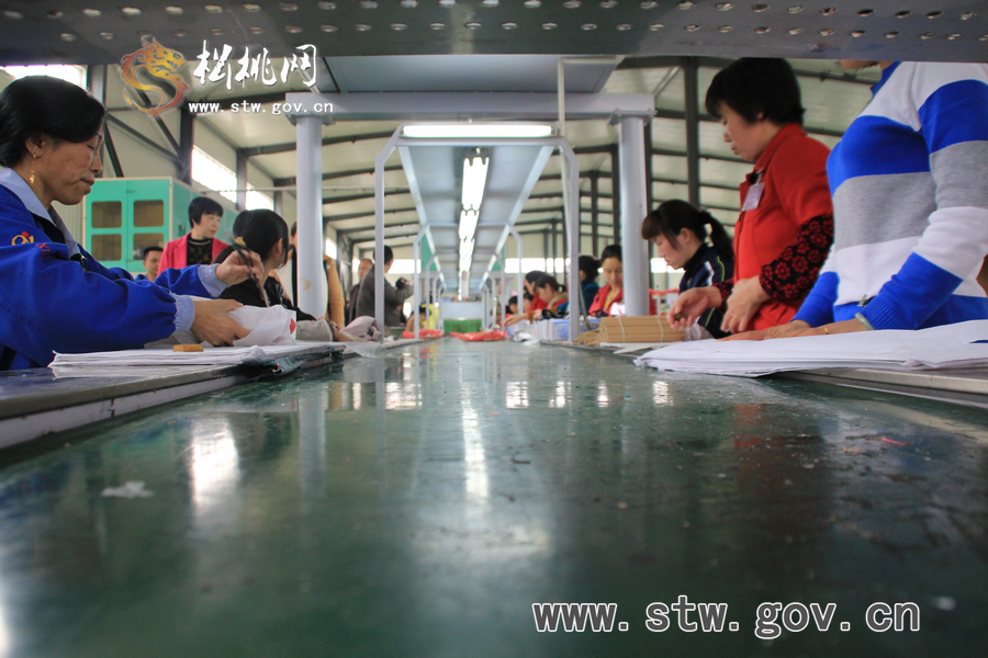 檔案工作會松桃城區(qū)項(xiàng)目建設(shè)參觀之行
