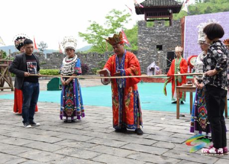 苗王城：體驗式旅游助推客流小高峰