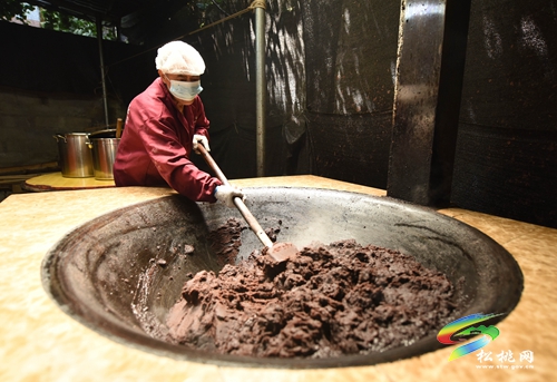 松桃：中秋時節(jié)月餅香