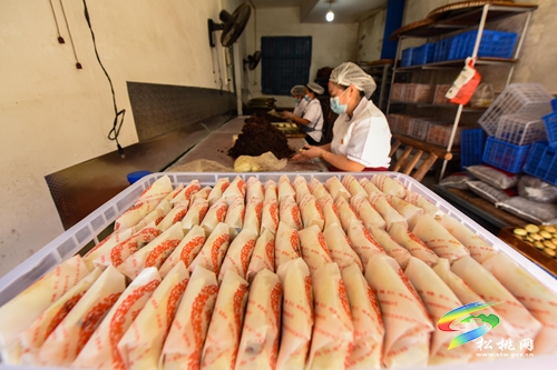 松桃：中秋時節(jié)月餅香