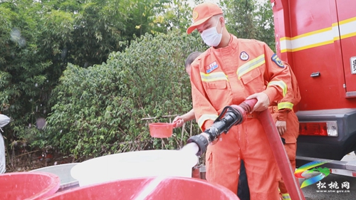 送水3477.5噸 松桃消防全力抗旱解民憂