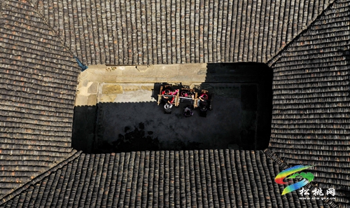 松桃：傳承苗繡技藝 弘揚(yáng)非遺文化