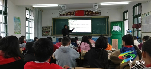 寨英鎮(zhèn)教育管理中心開展教學(xué)視導(dǎo)工作