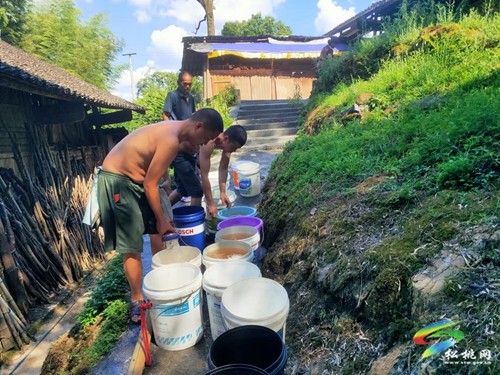 孟溪鎮(zhèn)：酷暑炎熱用水急，消防送水解民憂