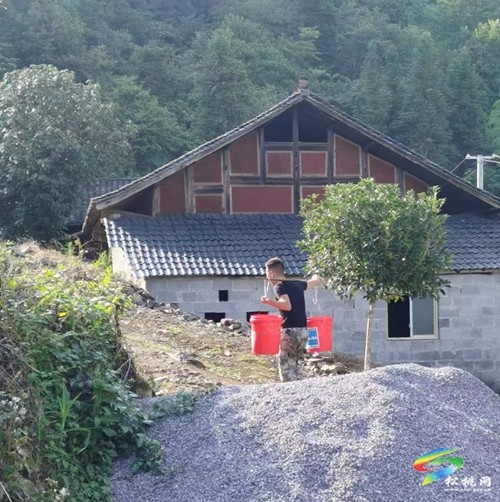 孟溪鎮(zhèn)：酷暑炎熱用水急，消防送水解民憂