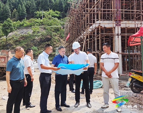 龍群躍到木樹鎮(zhèn)、長興堡鎮(zhèn)調(diào)研錳污染治理、抗旱救災(zāi)工作