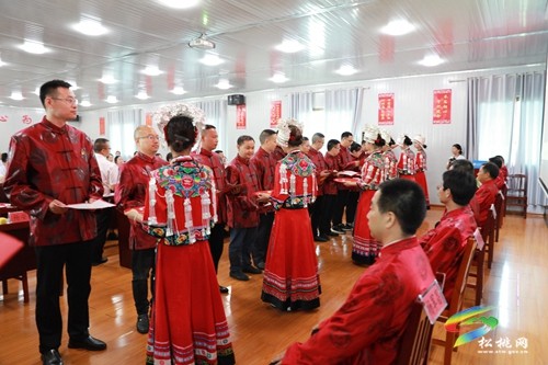 “醫(yī)”心向黨 踔厲奮進(jìn)——2022年松桃苗族自治縣民族中醫(yī)院慶祝第五個(gè)“中國(guó)醫(yī)師節(jié)”活動(dòng)側(cè)記
