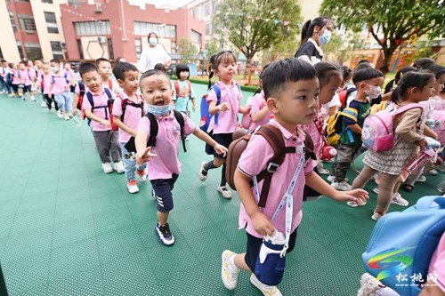 松桃實(shí)驗(yàn)幼兒園:開(kāi)學(xué)真暖心