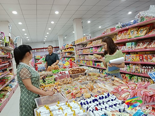 迓駕鎮(zhèn)食品藥品監(jiān)督管理站開展中秋節(jié)前食品安全專項(xiàng)檢查