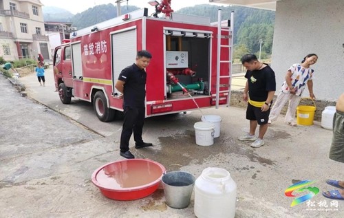 普覺鎮(zhèn)：消防送水解民憂，持續(xù)抗旱保民生