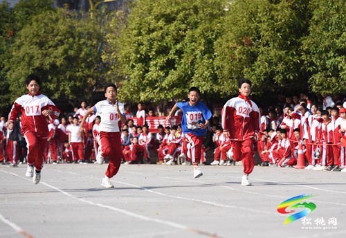 松桃第一完小舉行2022年冬季文化體育藝術(shù)節(jié)