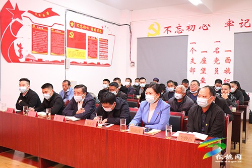 龍群躍到正大鎮(zhèn)長征村宣講黨的二十大精神時強(qiáng)調(diào)