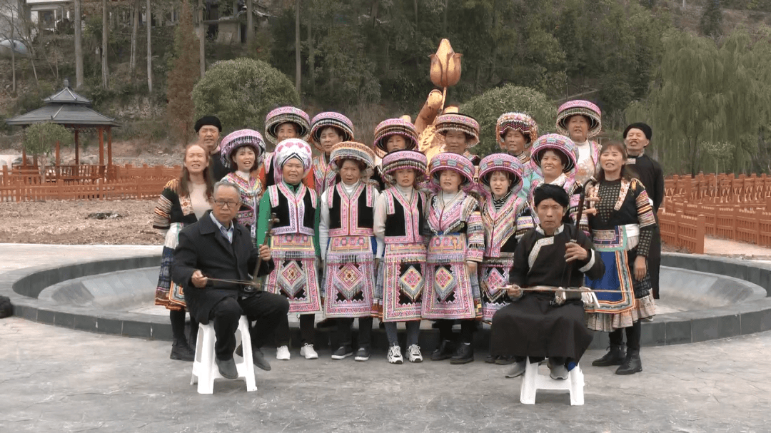 新時(shí)代 新征程 新偉業(yè)｜息烽縣鹿窩村：“花燈宣講” 讓黨的二十大精神“飛入尋常百姓家”