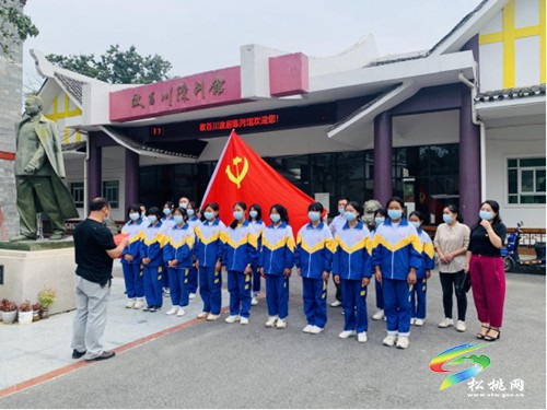 “童”心之火點亮愛國之燈