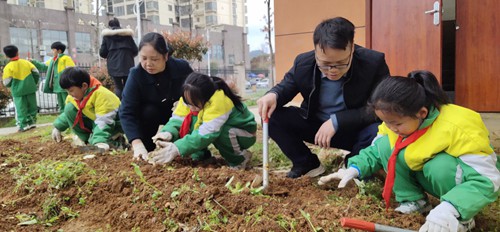 松桃：打造百草園  新增風(fēng)景線