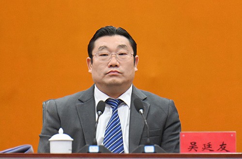 縣委經(jīng)濟(jì)工作會(huì)議召開
