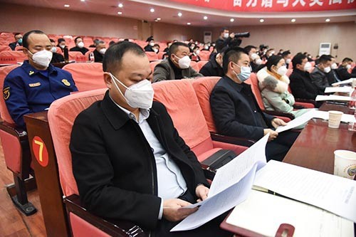 縣委經(jīng)濟(jì)工作會(huì)議召開