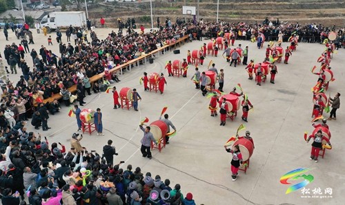 松桃：歡樂過大年  非遺花鼓慶新春