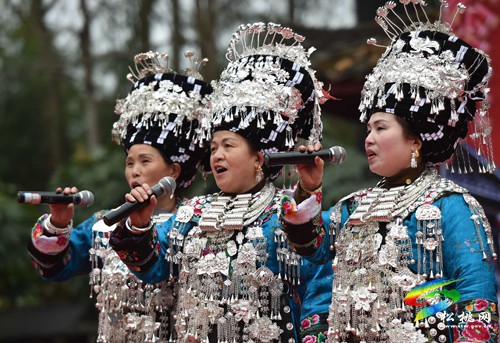 松桃：苗嶺歡歌過(guò)大年