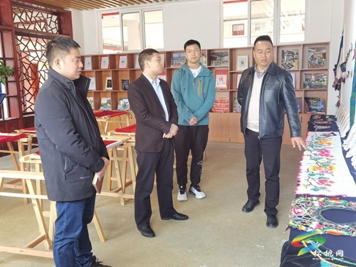 松桃開展“掃黃打非”基層站點(diǎn)建設(shè)專項(xiàng)調(diào)研