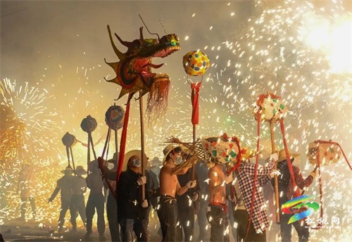 守正創(chuàng)新?lián)姑?凝心聚力奏強(qiáng)音——松桃2022年宣傳思想工作綜述
