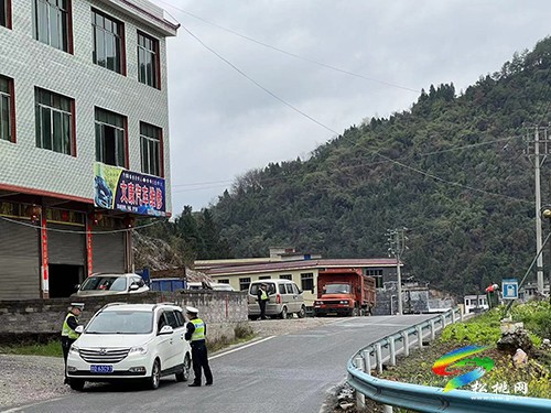 普覺鎮(zhèn)開展農(nóng)村“趕集日”交通安全檢查
