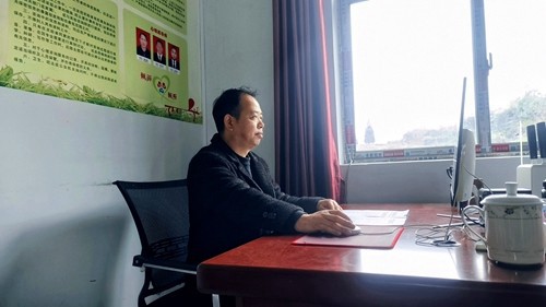 楊德文：當(dāng)好鄉(xiāng)村發(fā)展帶頭人
