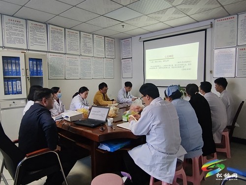貴州省中西醫(yī)結合學會攜手貴州中醫(yī)藥大學第一附屬醫(yī)院專家到縣人民醫(yī)院開展義診活動