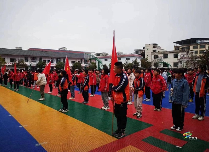 盤信鎮(zhèn)： 春風送暖意，普法護成長