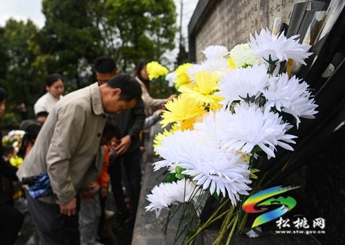 【網(wǎng)絡(luò)中國節(jié)?清明】清明將至 松桃開展多種形式緬懷先烈活動