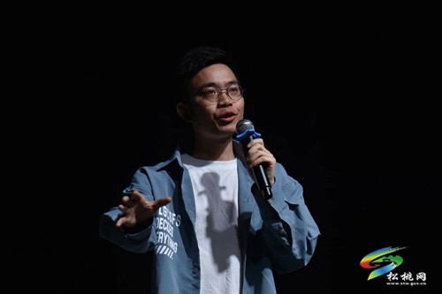 我縣舉辦“強國復興有我——翰墨書香·潤澤桃城”主題啟動儀式暨“4.23”世界讀書日——“誦國風，讀經(jīng)典”經(jīng)典誦讀活動