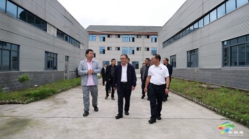 云南省屏邊縣黨政代表團來我縣考察調(diào)研