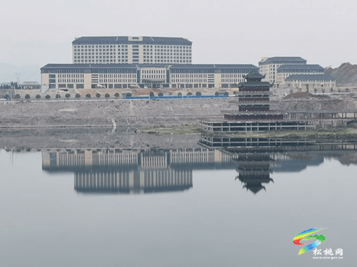 靜美九龍湖