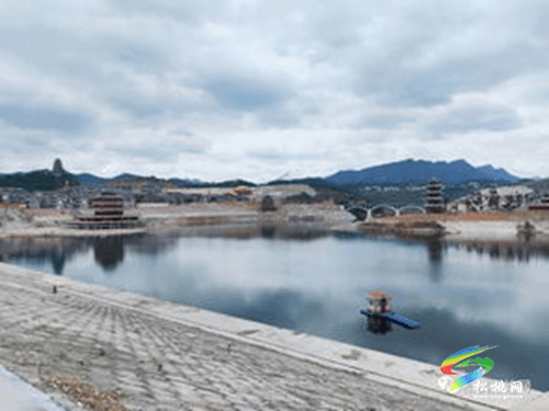 靜美九龍湖