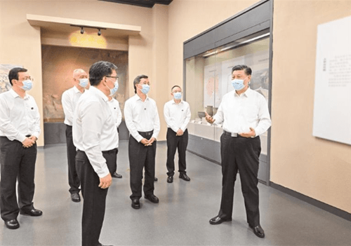 習近平在聽取陜西省委和省政府工作匯報時強調(diào) 著眼全國大局發(fā)揮自身優(yōu)勢明確主攻方向 奮力譜寫中國式現(xiàn)代化建設(shè)的陜西篇章 途中在山西運城考察
