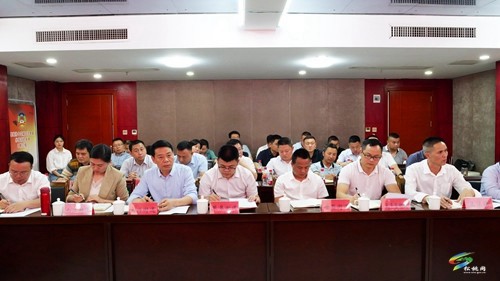 松桃促進低收入群眾和鄉(xiāng)村留守勞動力就業(yè)增收工作座談會召開