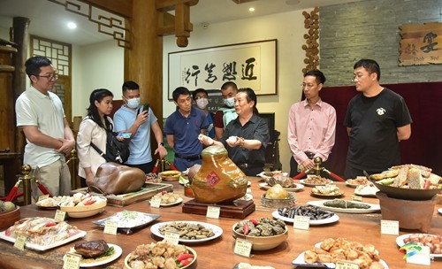 東莞市虎門鎮(zhèn)宣教文體旅游辦來松桃考察東西部協(xié)作工作